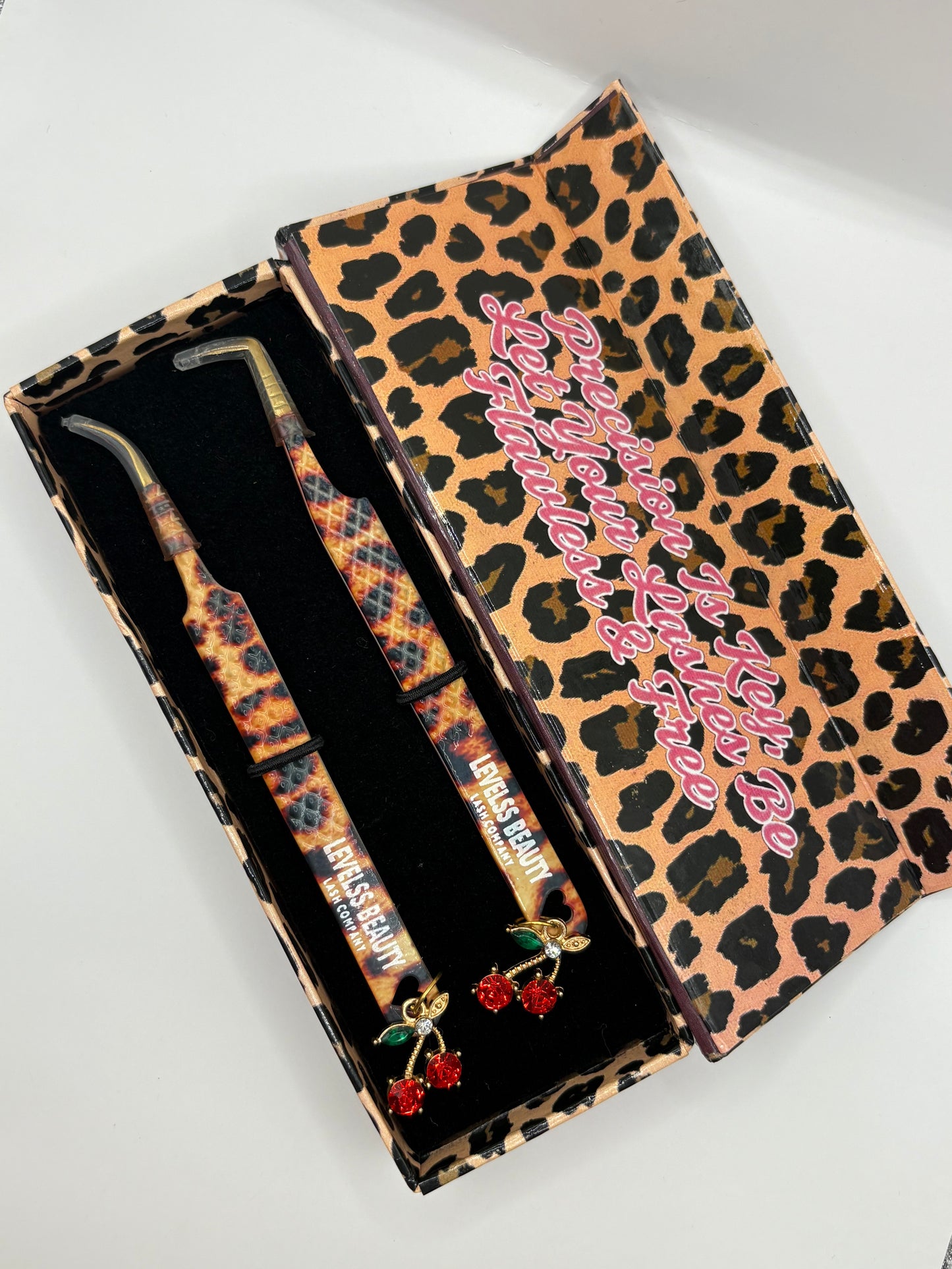 Wild Tweezer Duo